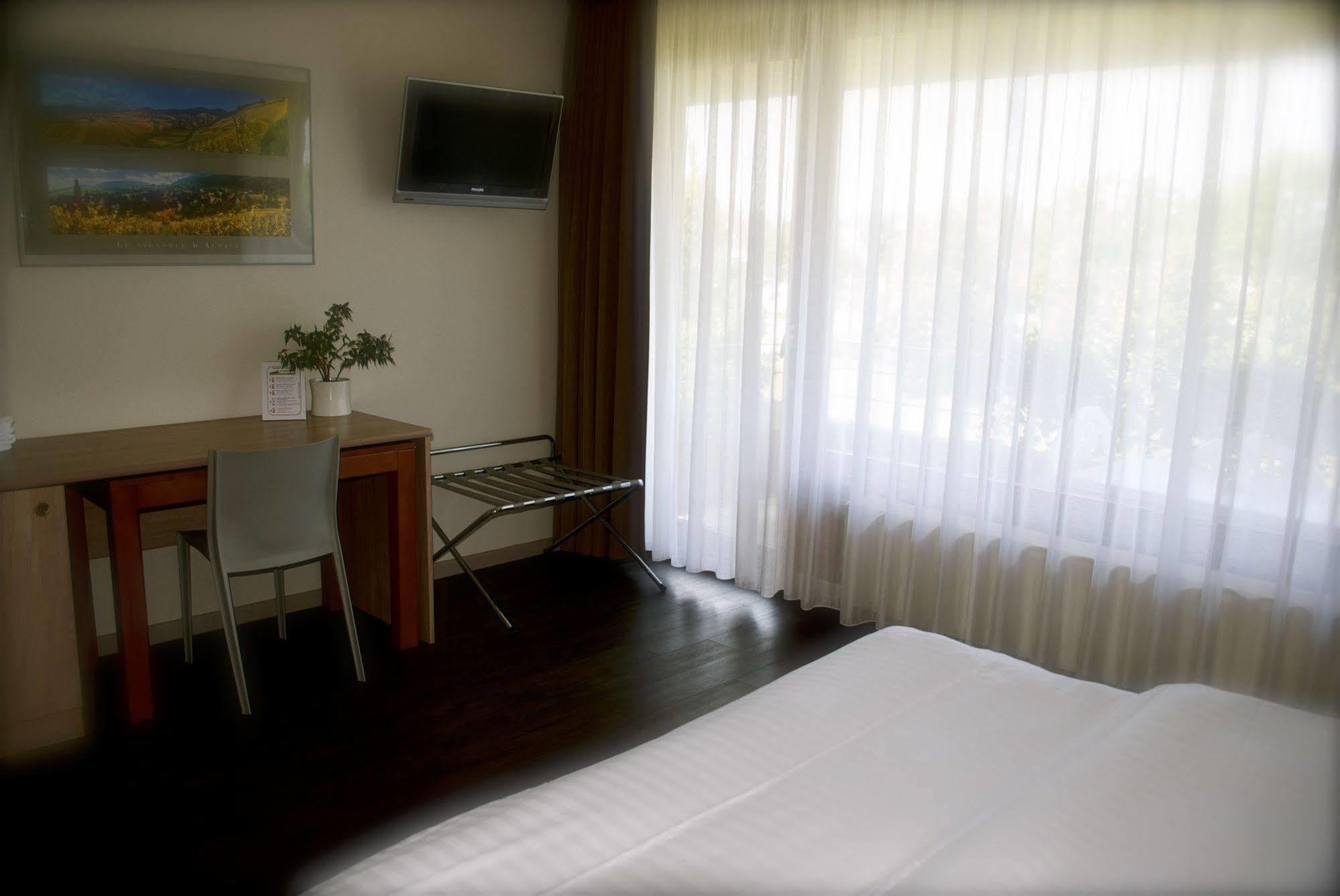 Les Loges Du Ried - Studios&Appartements proche Europapark Marckolsheim Extérieur photo
